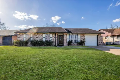 8823 Rutherford Lane Houston TX 77088