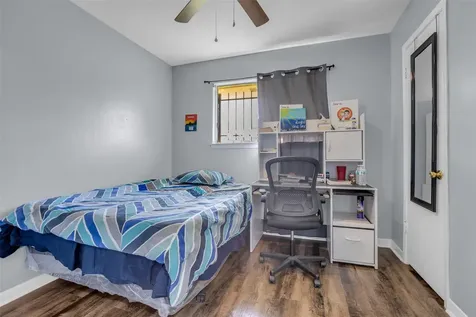 8823 Rutherford Lane Houston TX 77088