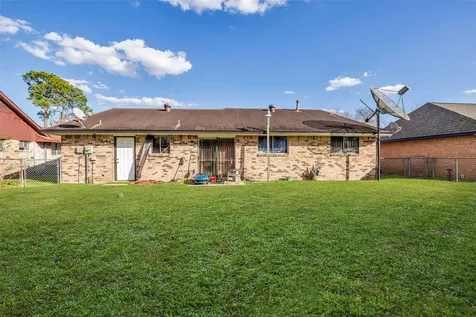 8823 Rutherford Lane Houston TX 77088