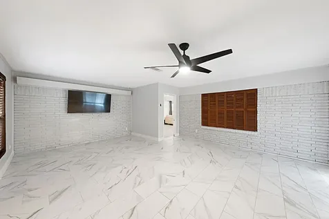 614 Gilpin Street Houston TX 77034