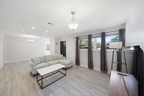 614 Gilpin Street Houston TX 77034
