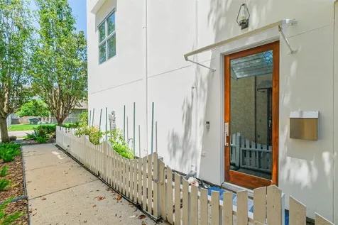 2364 Arlington Street Houston TX 77008