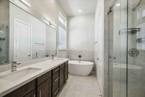 728 Carriage Knolls Drive Houston TX 77008