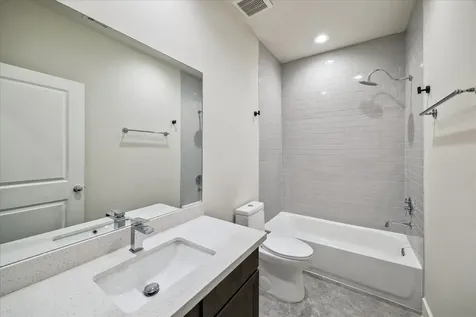 728 Carriage Knolls Drive Houston TX 77008
