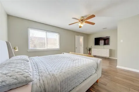 2379 Briarwest 61 Houston TX 77077
