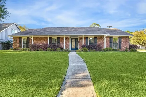10602 Del Monte Drive Houston TX 77042