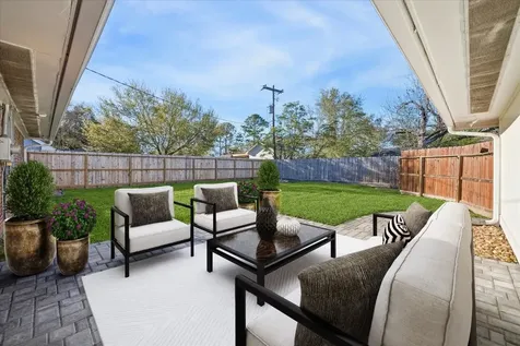 10602 Del Monte Drive Houston TX 77042
