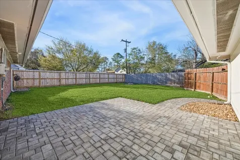 10602 Del Monte Drive Houston TX 77042