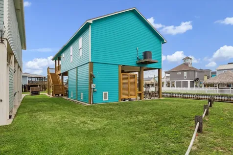 923 Tidelands Drive Crystal Beach TX 77650