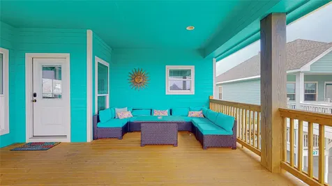 923 Tidelands Drive Crystal Beach TX 77650