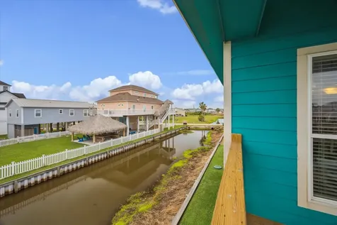 923 Tidelands Drive Crystal Beach TX 77650