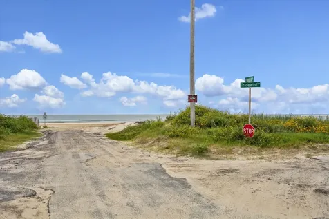 923 Tidelands Drive Crystal Beach TX 77650