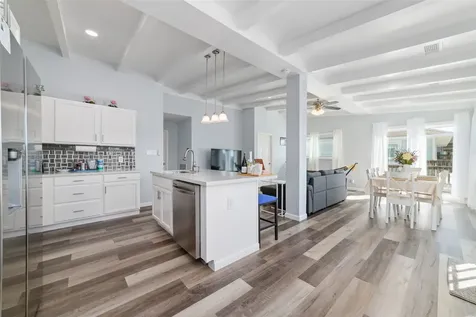 196 Barracuda Street Bayou Vista TX 77563