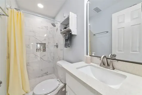 196 Barracuda Street Bayou Vista TX 77563