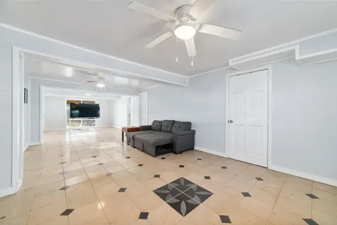 196 Barracuda Street Bayou Vista TX 77563