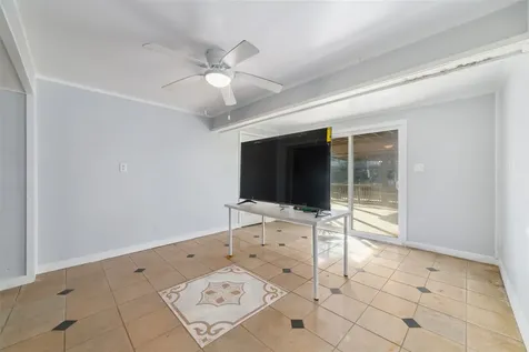196 Barracuda Street Bayou Vista TX 77563