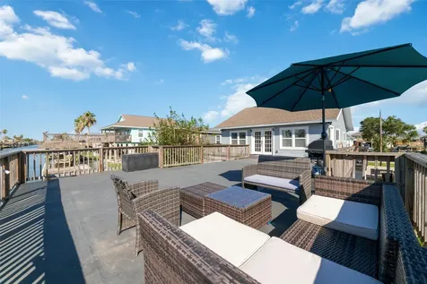 196 Barracuda Street Bayou Vista TX 77563