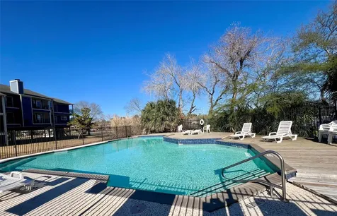 18617 Egret Bay Boulevard 1001 Webster TX 77058