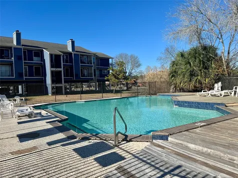18617 Egret Bay Boulevard 1001 Webster TX 77058