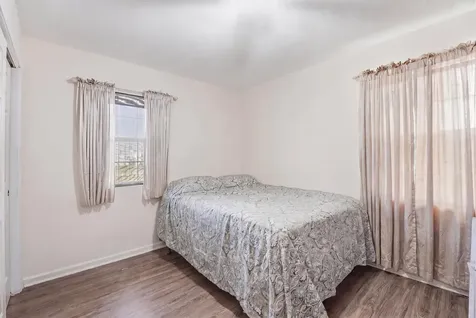 4014 6th Street Galveston TX 77554