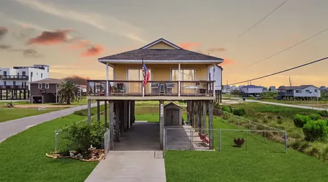 4014 6th Street Galveston TX 77554