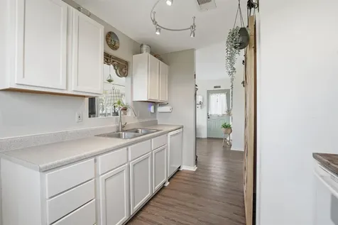 4014 6th Street Galveston TX 77554