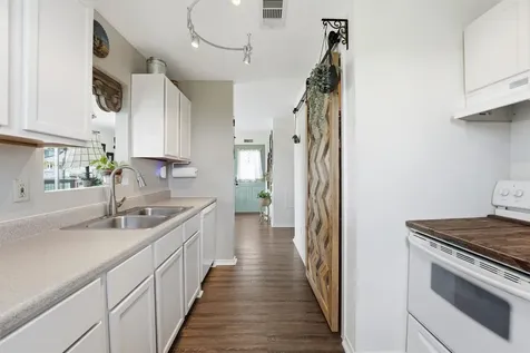 4014 6th Street Galveston TX 77554