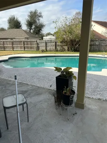 925 N Amy Drive Deer Park TX 77536