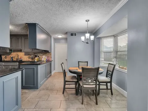 925 N Amy Drive Deer Park TX 77536