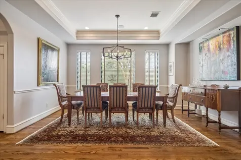 24 Hackberry Lane B Houston TX 77027