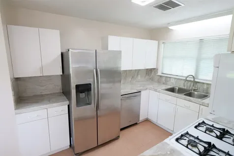 5235 Beechnut Street Houston TX 77096