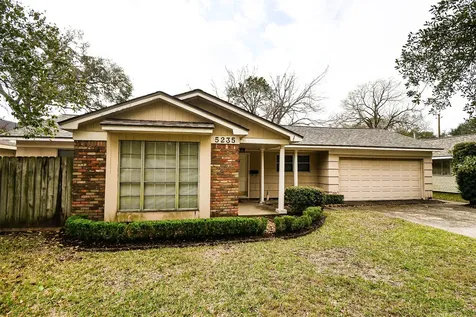 5235 Beechnut Street Houston TX 77096