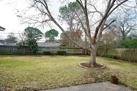 5235 Beechnut Street Houston TX 77096