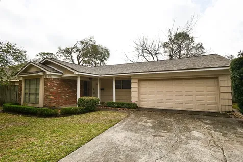 5235 Beechnut Street Houston TX 77096