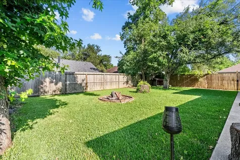 514 Welford Lane Highlands TX 77562