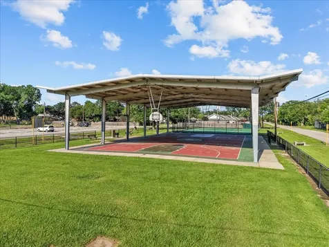 514 Welford Lane Highlands TX 77562