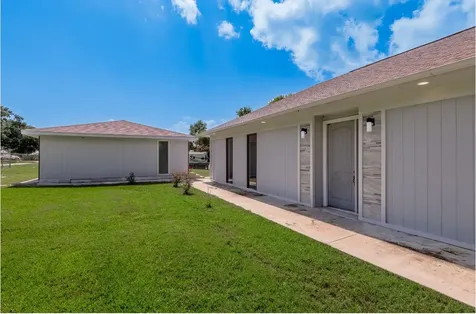 20 Coolcrest Drive Point Blank TX 77364