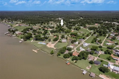 20 Coolcrest Drive Point Blank TX 77364