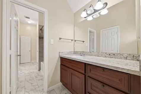 5907 Indian Hills Lane Sugar Land TX 77479