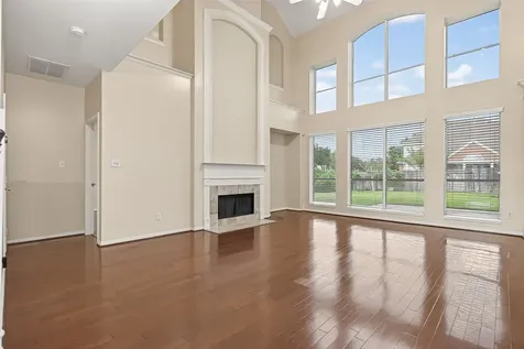 5907 Indian Hills Lane Sugar Land TX 77479
