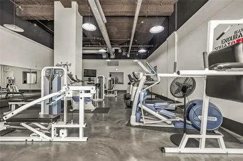 915 Franklin Street 2i Houston TX 77002