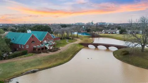 7322 Greatwood Lake Drive Sugar Land TX 77479