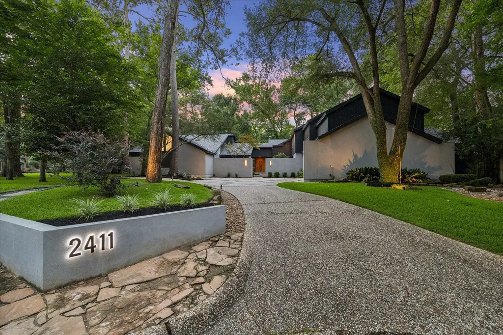 2411 Oakbank Drive Kingwood TX 77339