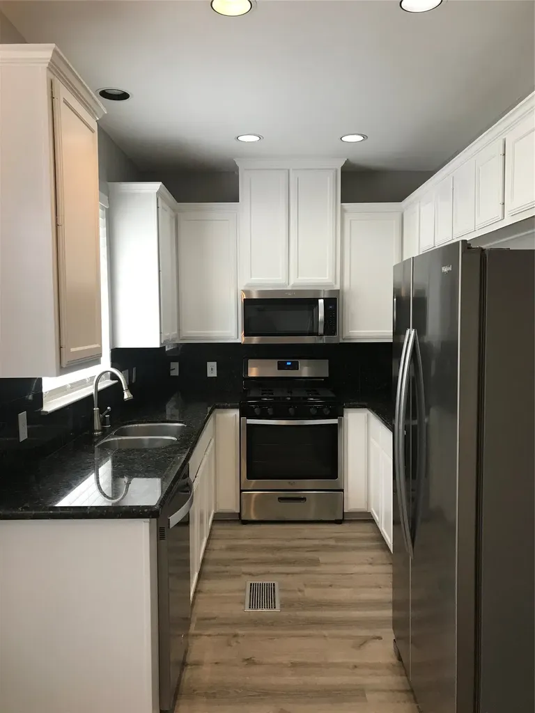 1906 Vermont Street E Houston TX 77019