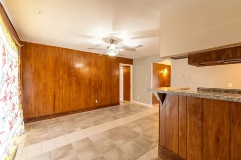 1938 Barnsley Lane Houston TX 77088