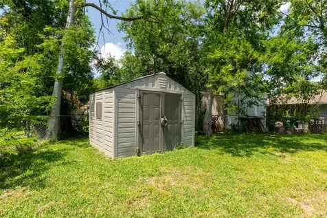 1938 Barnsley Lane Houston TX 77088