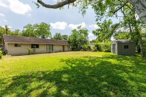 1938 Barnsley Lane Houston TX 77088