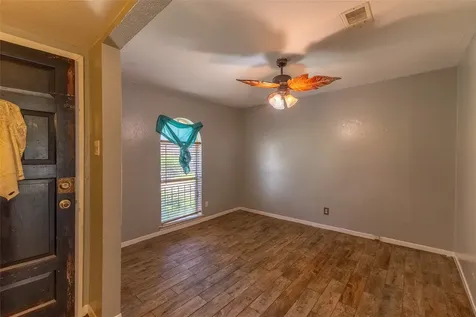 1938 Barnsley Lane Houston TX 77088