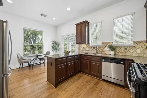 1908 Lauderdale Street Houston TX 77030