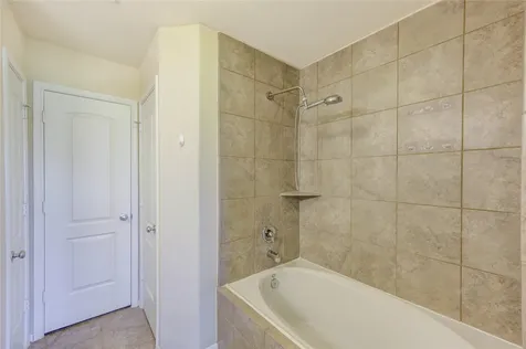 8335 Hawthorn Valley Lane Houston TX 77095